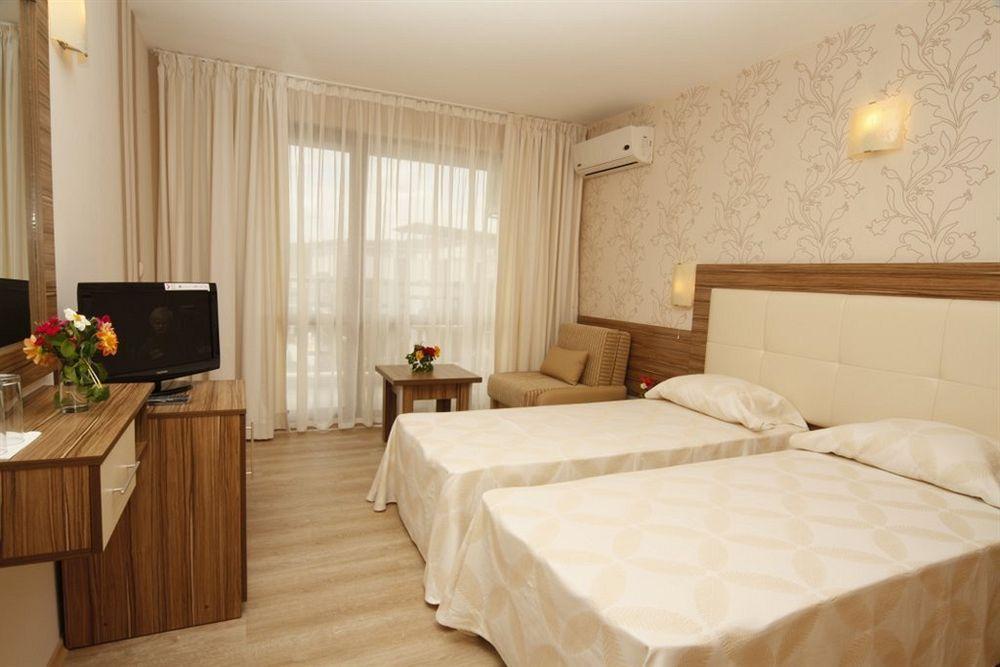 Relax Complex & Sunny Beach